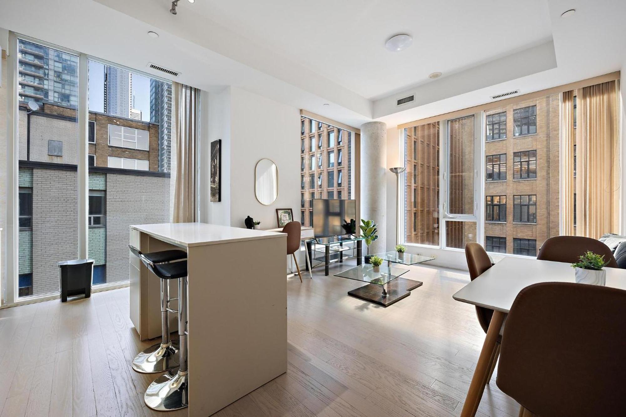 Downtown Toronto Condos ภายนอก รูปภาพ