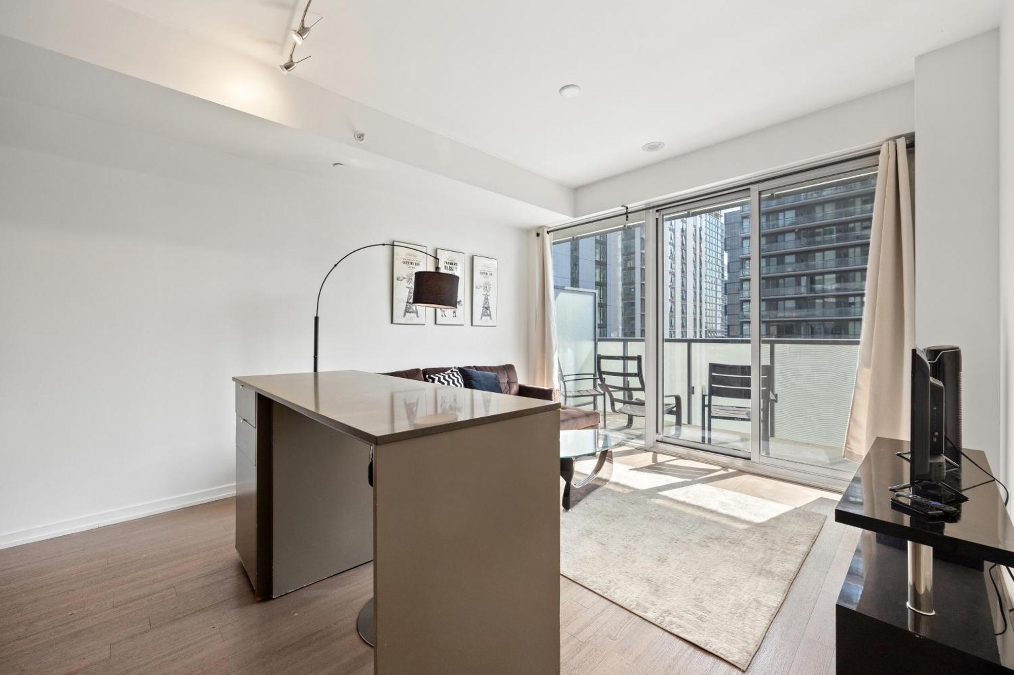 Downtown Toronto Condos ภายนอก รูปภาพ